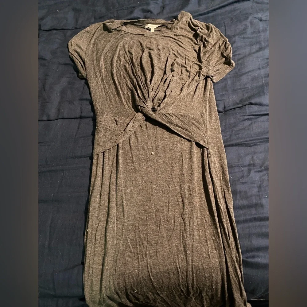 Charlotte Russe Cotton Twist Short Sleeved T-Shirt Dress in Heathered Charcoal - Picture 3 of 6